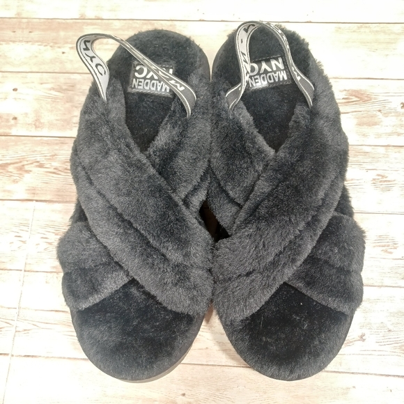 Steve Madden NYC Fuzzy Fluffy Indoor Outdoor Slippers Black Like New Size 9 - Picture 10 of 16